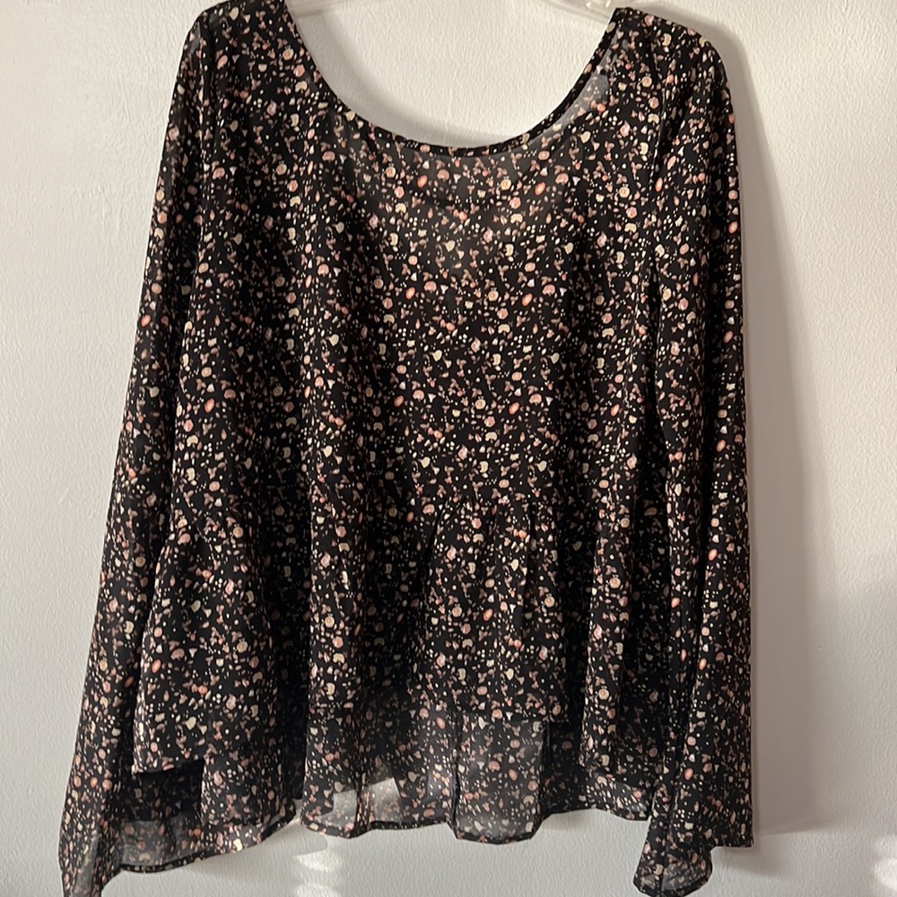 3/$20 BLU-PEPPER Vintage Black Brown Flowered High Low Blouse. - Picture 2 of 8